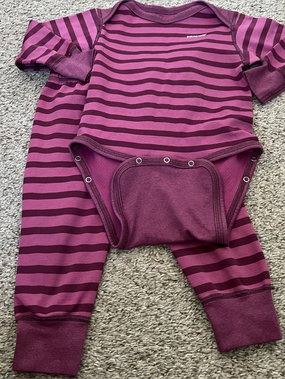 Patagonia Kids Capilene Mid weight in Berry Size 12 months